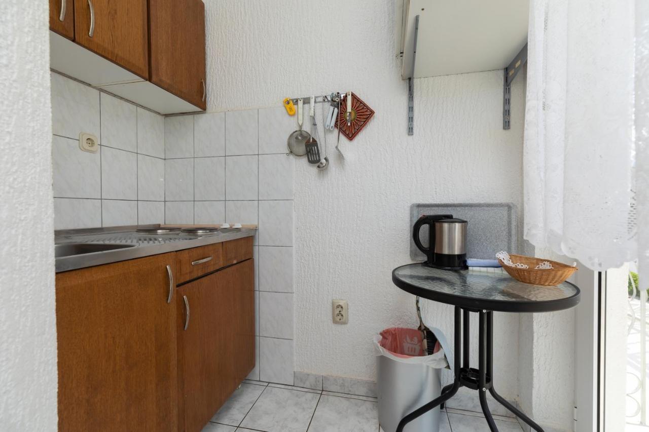Apartments By The Sea Duce, Omis - 2992 Dugi Rat Exterior photo